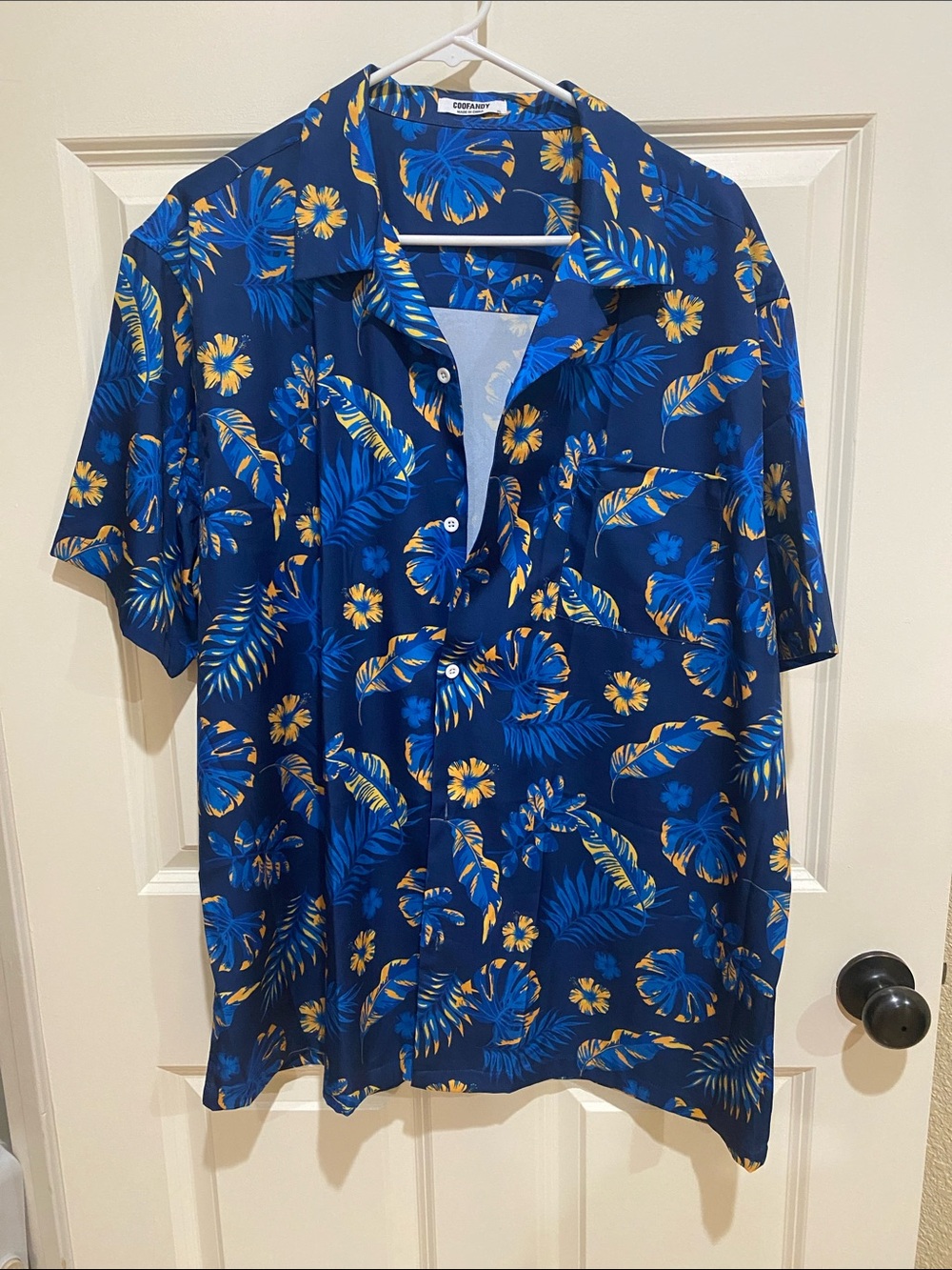 Casual Short-Sleeve Navy Floral Button-Down Shirt